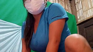 El Nuevo Trabajo Que Consiguio Mi Madrastra La Ha Convertido En Una Zorra Muy Caliente Madrastra Enfermera Se Toca Sucio En El Trabajo Y Llega A Casa A Follarme Con Mucha Libido Sexo Real Gratis