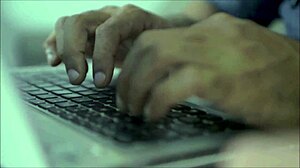 essa tarada por serventes, evy kethlyn, chupando o tony tigrão até o cumshot, ele disse.