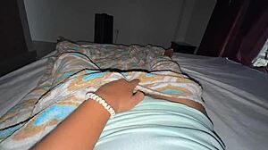 Me Encanta Meterme Los Dedos En La Mañana Antes De Irme A La Universidad