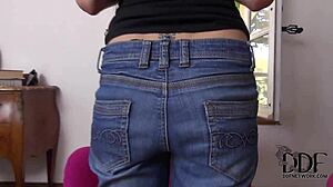 I watch chloe toy undressin' nude, showin' her ass and feet before anal with toys!