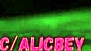 his girlfriend cheats by training with other men while he's hunting