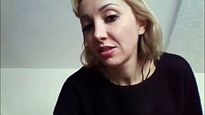 Look at this smokin' sexy hot babe in her miniskirt