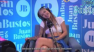 Better Than Her Toys, Mollysmith Squirts On Sybian Machine!