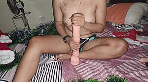 Colombian and British Lesbians Kissing and Pleasuring for Christmas