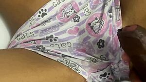 Hot Pussy Rubbing And Cumshot On Stepsister