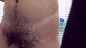 Vietnamese gay man meets partner on Blued for intimate encounter