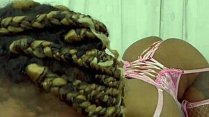 i'm chatting with my beautiful latina neighbor