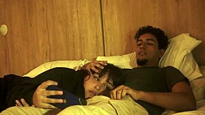 no puedo dejar de tocarme y tuve que poner mi pene en la boca de mi hermanastra por poco nos descubren fantasiahardcoresex