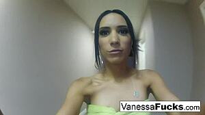 vanessa and tia cyrus eating each other's pussies in turns