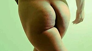 yo, check this desi teen hot girl in viral wet pussy clips 😍