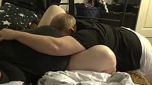 eating fat pussy with licks 😋