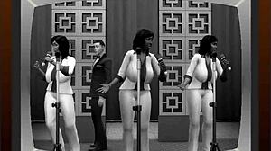 Sims 4 parody: SHEMALE MILF GROUP FUCKS in FOREST