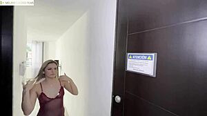 Follandome A Mi Entrenador Personalizado - Porno En Español