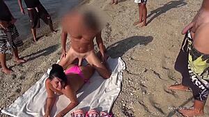 spontaneous free fuck on the beach, who can resist?