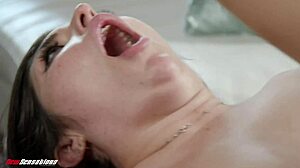 Curvy big booty slut wants squirting