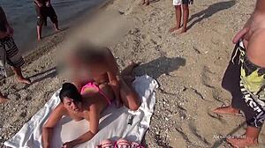 spontaneous free fuck on the beach, who can resist?