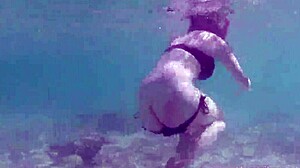 yo, check this german teen veronikavonk flashing big boobs by the sea!