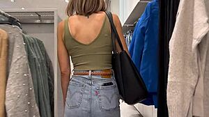 Anime Girl Cums Publicly in Restaurant