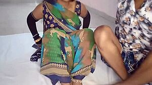 हॉट इंडियन टीचर रश्मी स्टूडेंट को सेक्सी रोल प्ले में चुदती है