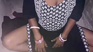 मेरी इंडियन गांव वाली गर्लफ्रेंड रैंच पर चुदाई देख