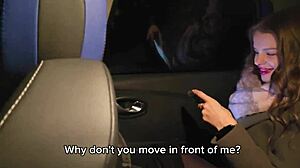 A married woman secretly gives a blow job to a taxi driver