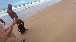 fui na praia de nudismo com as gostosas fazer putaria e gravei a porra toda
