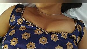 हॉट इंडियन टीचर रश्मी स्टूडेंट को सेक्सी रोल प्ले में चुदती है