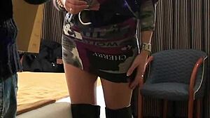 Give me pleasure and penetrate me well in front of my cuckold