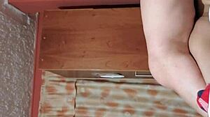 Dandole un anal a mi vecina cachonda cuando su esposo no esta.