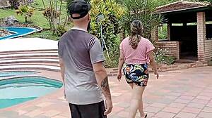 हॉर्नी लैटिन किराएदार ने मकान मालिक को जोरदार चुदाई दी