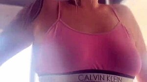 fui treinar na academia com um plug anal no cu fiquei com muito tesão chegar em casa meu cu vai tã lubrificado e largo pra mete rola dentro