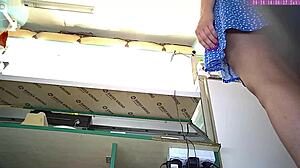 i voyeur my step sister's upskirt at work