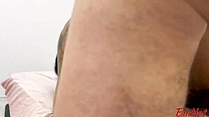 Branquinho dotado que mora ao lado arrombou meu cuzinho enquanto meu marido estava fora