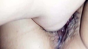 Filipina Girlfriend Gets Close-Up Pussy Licking From Amateur Friend