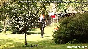 Skinny mistress in leather latex punishes chubby friend outdoors with deepthroat.