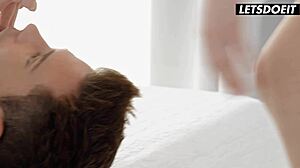 एमिलिया अर्गन्स की सेंसुअल मालिश एरोटिक चुदाई में बदल जाती है