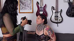 MY PHOTOGRAPHER SUCKS MY PUSSY BECAUSE I DON'T HAVE MONEY, FIRST TIME WITH WOMAN!