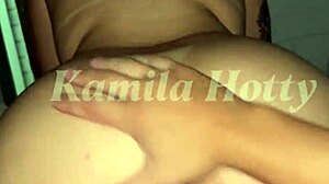 levando o namorado do amigo para o quarto e gozando dentro dela