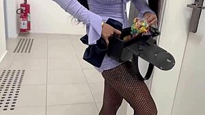 i gave my wet pussy to the big cock guy, ohh