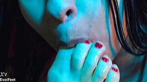 feet tasting like honey