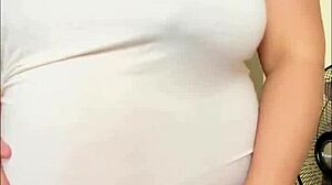 That pregnant arab girl with the big belly and milky boobs is so sexy