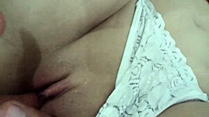 Rica colegiada sucking big cock and getting creampied!