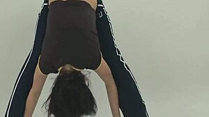 Sexiest Babe Spreading Hot Legs Just for You