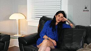 Jazmin Gets to Know Her Interview in Sexy Casting