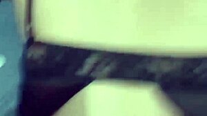 bokep indonesia di ajak mampir kerumah sama tetangga saat suaminya pergi mancing