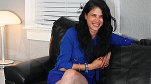 Jazmin Gets to Know Her Interview in Sexy Casting