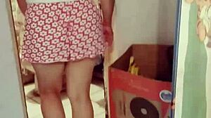 i'm auroraestelar, peeing and masturbating in the shower, oh my big pussy