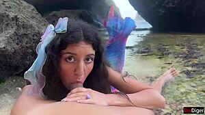 I met a beautiful mermaid on an island and gave her legs.