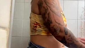 On Live, Zipper Down, Craving to Show My Pussy