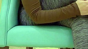 Teen babe teases her sugar daddy in leggings.